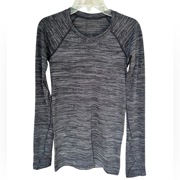 Lululemon Swiftly Speed Long Sleeve in Black / White / Black, Size 2 - Picture 4 of 10